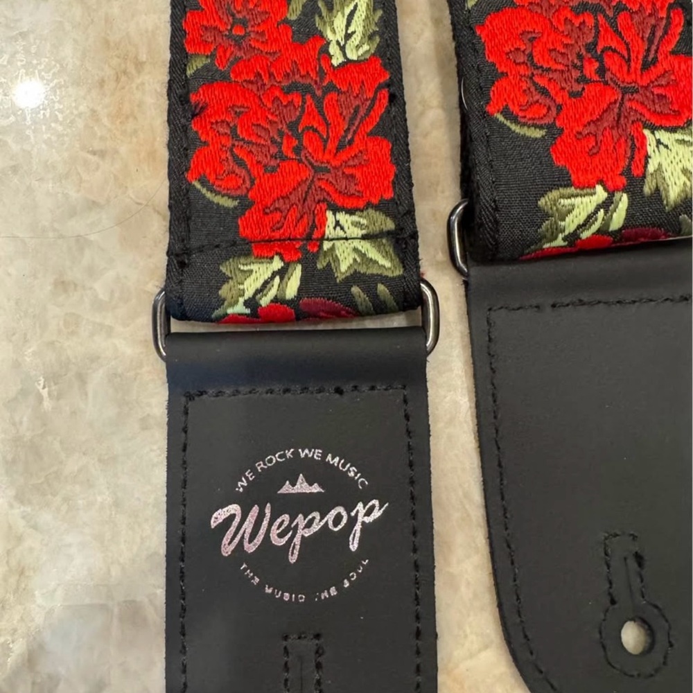 Wepop Vibrant Red and Black Rose Floral Guitar Strap